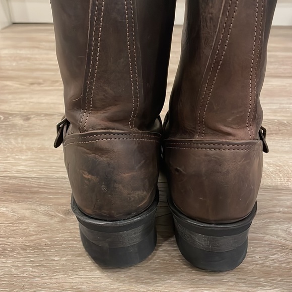 Too small - Picture 5 of 8